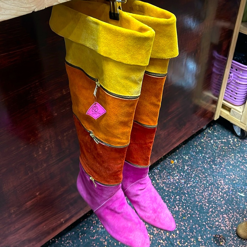 Vintage Leather boots Bright & Bold!